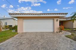 Picture of 529 Johns Pass Avenue, Madeira Beach, FL 33708