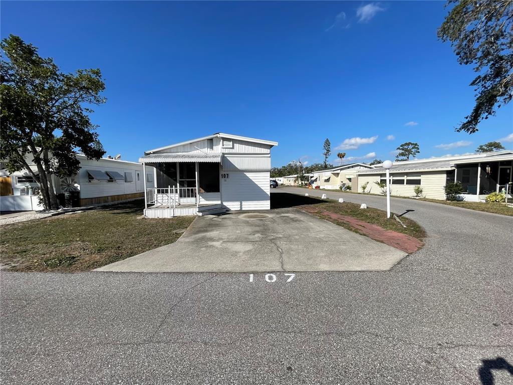 Picture of 3275 26Th Avenue E Unit 107, Bradenton, FL 34208