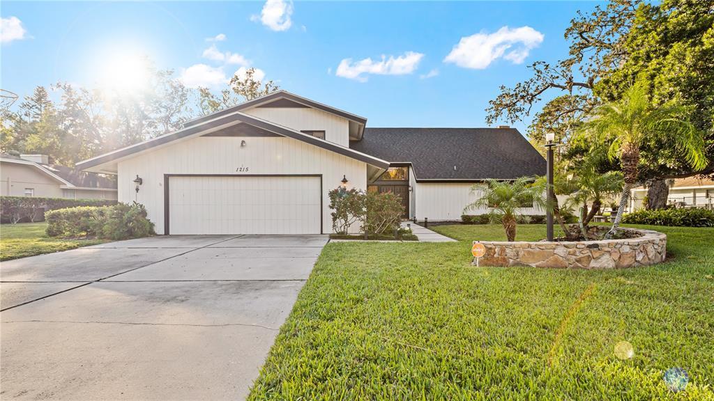 Picture of 1215 Cypress Point E, Winter Haven, FL 33884