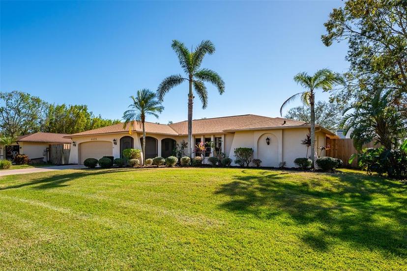 Picture of 4434 Meadow Creek Circle, Sarasota FL 34233