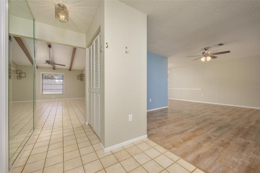 Picture of 4434 Meadow Creek Circle, Sarasota FL 34233