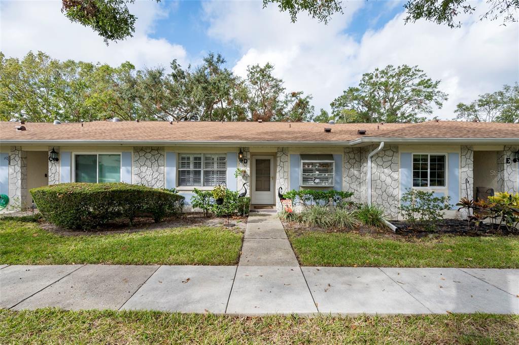 Picture of 2238 Lark Circle W Unit D, Palm Harbor, FL 34684