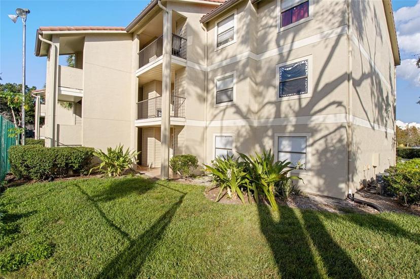 Picture of 3012 Parkway Boulevard Unit 102, Kissimmee FL 34747