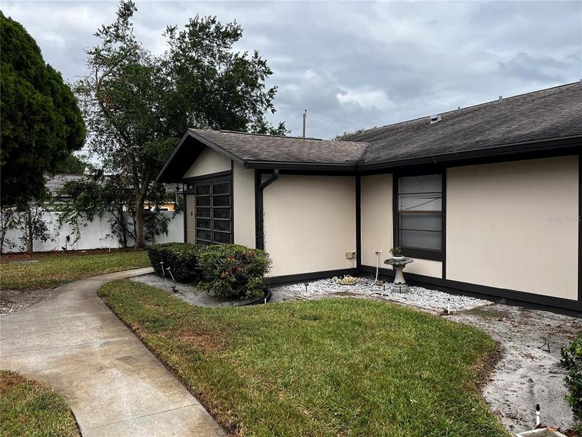 Picture of 4622 Blossom Boulevard Unit 4622, Zephyrhills FL 33542