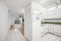 Picture of 11485 Oakhurst Road Unit 322, Largo, FL 33774