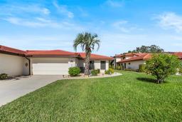 Picture of 2693 Clubhouse Drive, Lake Wales, FL 33898