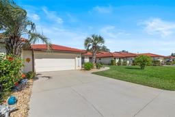 Picture of 2693 Clubhouse Drive, Lake Wales, FL 33898