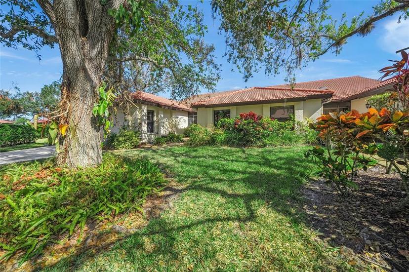 Picture of 4573 Pine Green Trail Unit 1, Sarasota FL 34241