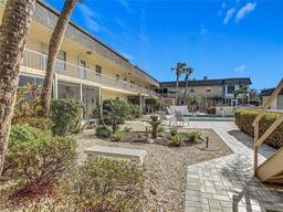 Picture of 200 Park Boulevard N Unit 103, Venice, FL 34285