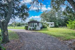 Picture of 2307 Fritzke Road, Dover, FL 33527