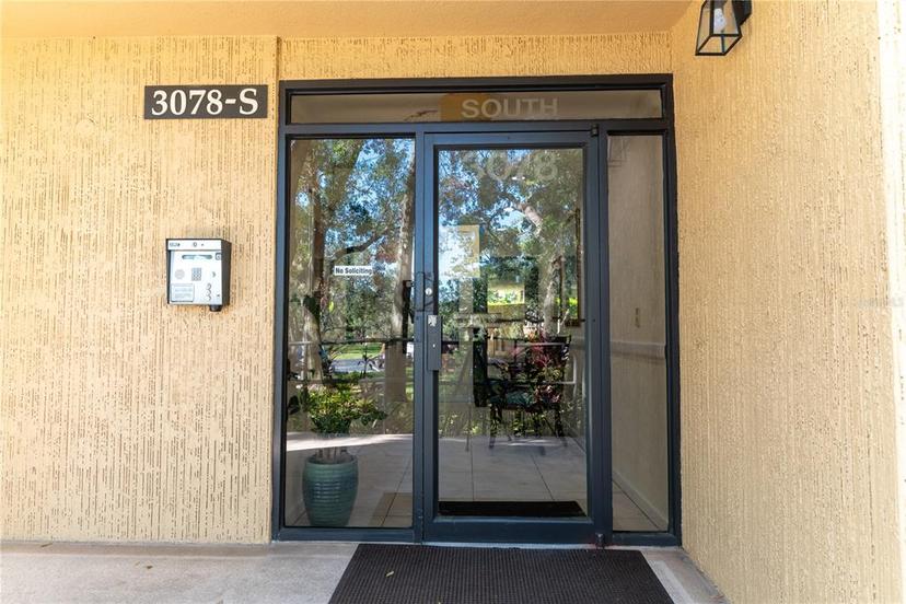 Picture of 3078 Eastland Boulevard Unit 304, Clearwater FL 33761