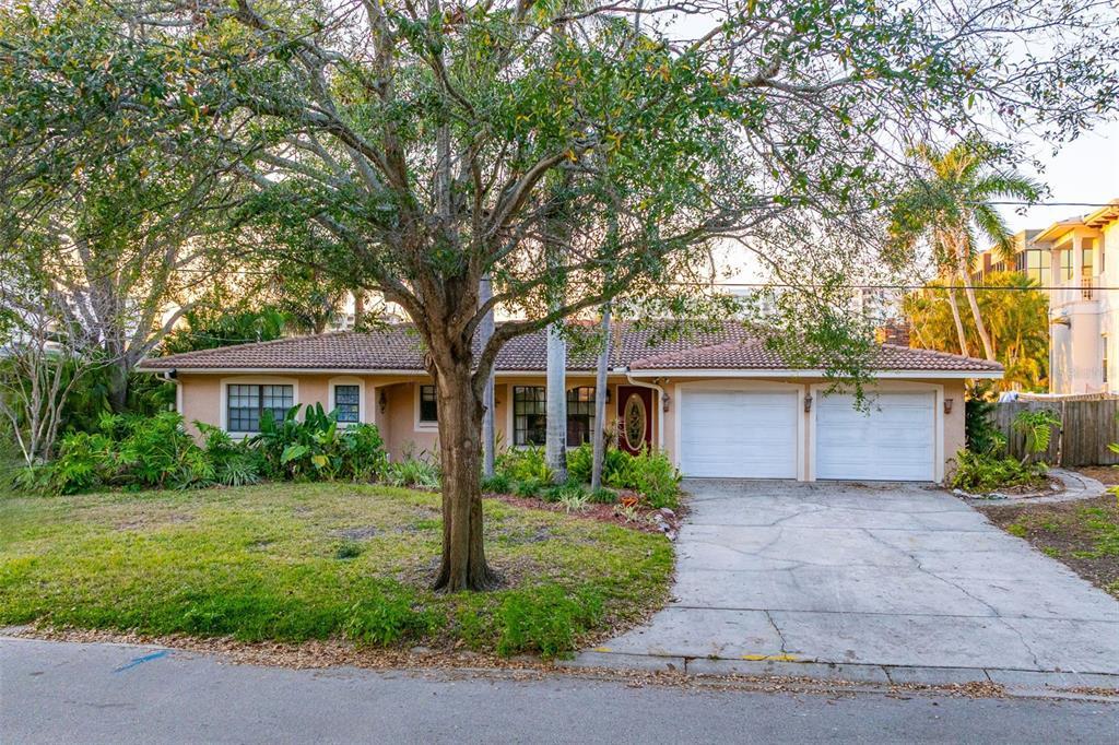 Picture of 52 Sandpiper Road, Tampa, FL 33609