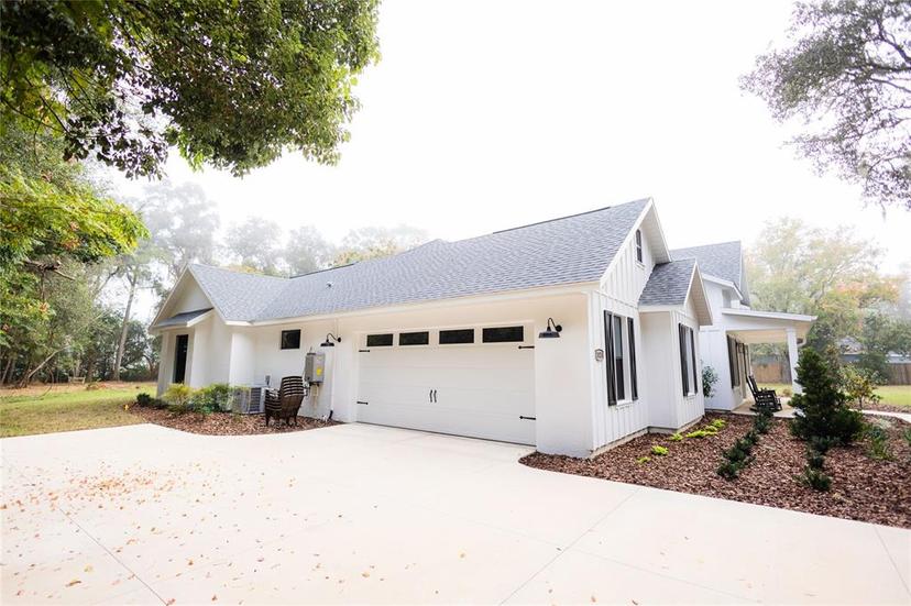 Picture of 2425 NE 8Th Place, Ocala FL 34470