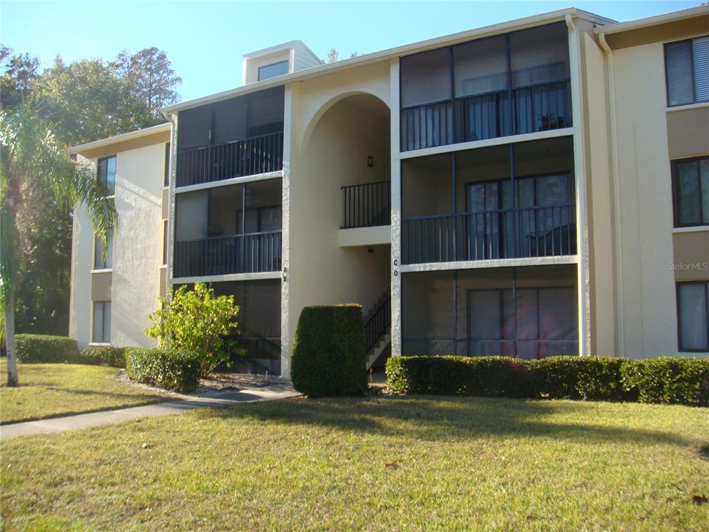 Picture of 3161 Lake Pine Way S Unit B1, Tarpon Springs, FL 34688