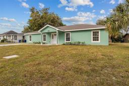 Picture of 221 Avenue P Nw, Winter Haven, FL 33881