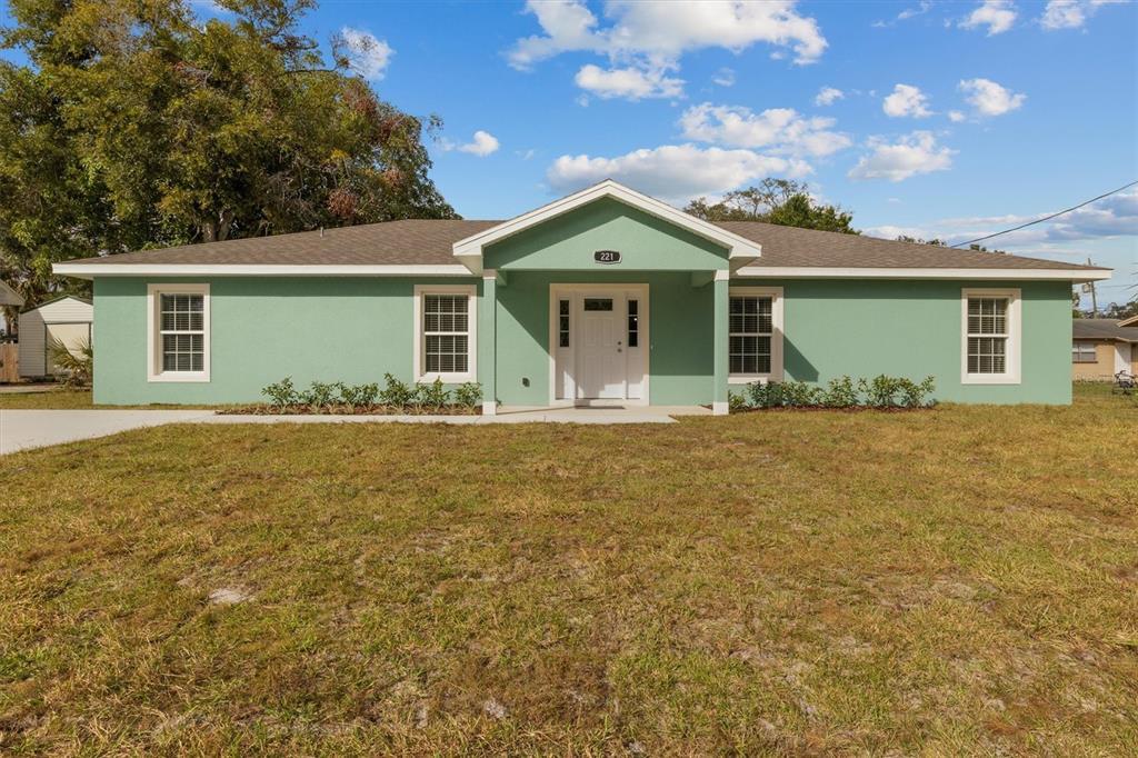 Picture of 221 Avenue P Nw, Winter Haven, FL 33881