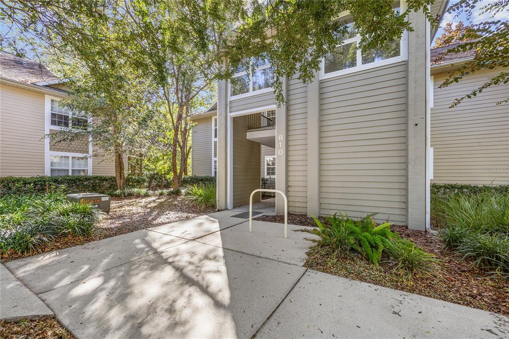 Picture of 810 NW 19Th Avenue Unit 206, Gainesville, FL 32609