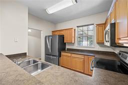 Picture of 810 NW 19Th Avenue Unit 206, Gainesville, FL 32609