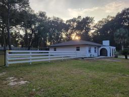 Picture of 16742 SE 165Th Ave, Weirsdale, FL 32195