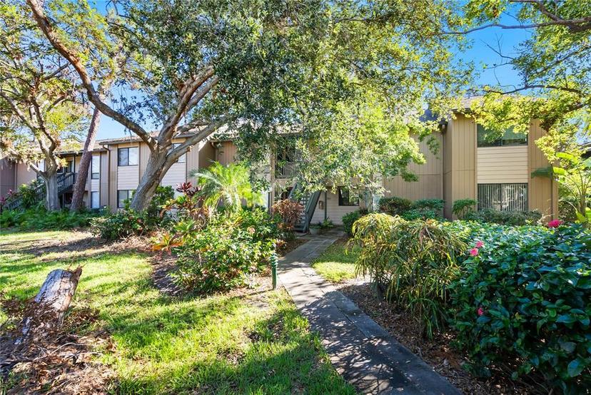 Picture of 1717 Pelican Cove Road Unit 334, Sarasota FL 34231