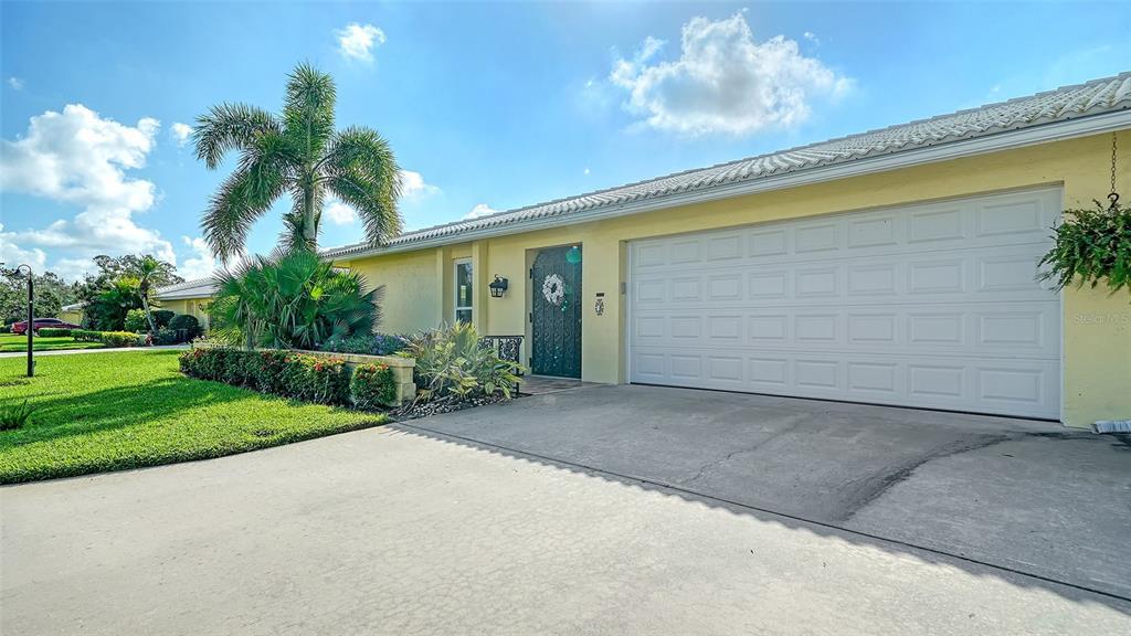 Picture of 3712 Hampshire Lane Unit 5623, Sarasota, FL 34232