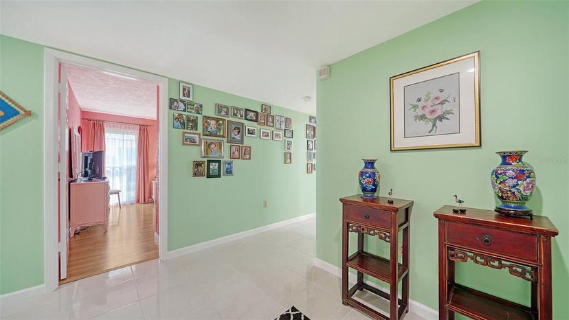 Picture of 3712 Hampshire Lane Unit 5623, Sarasota FL 34232