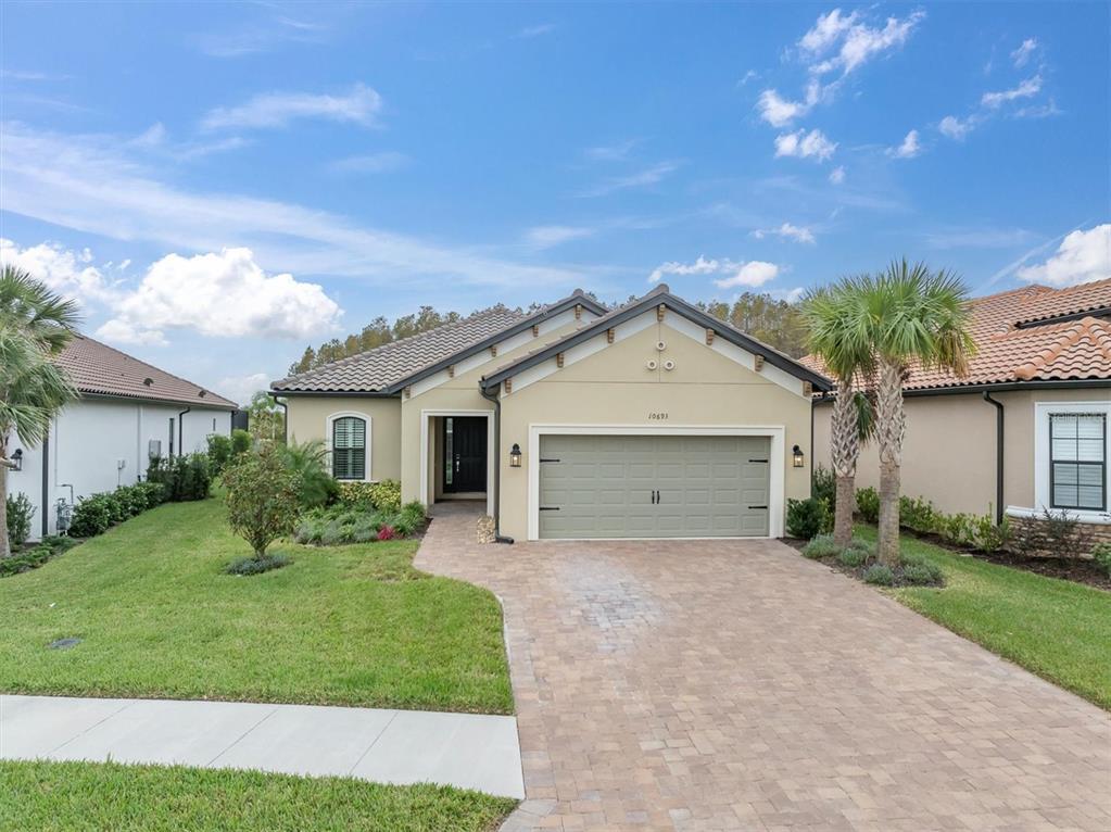 Picture of 10693 Calluna Drive, Odessa, FL 33556