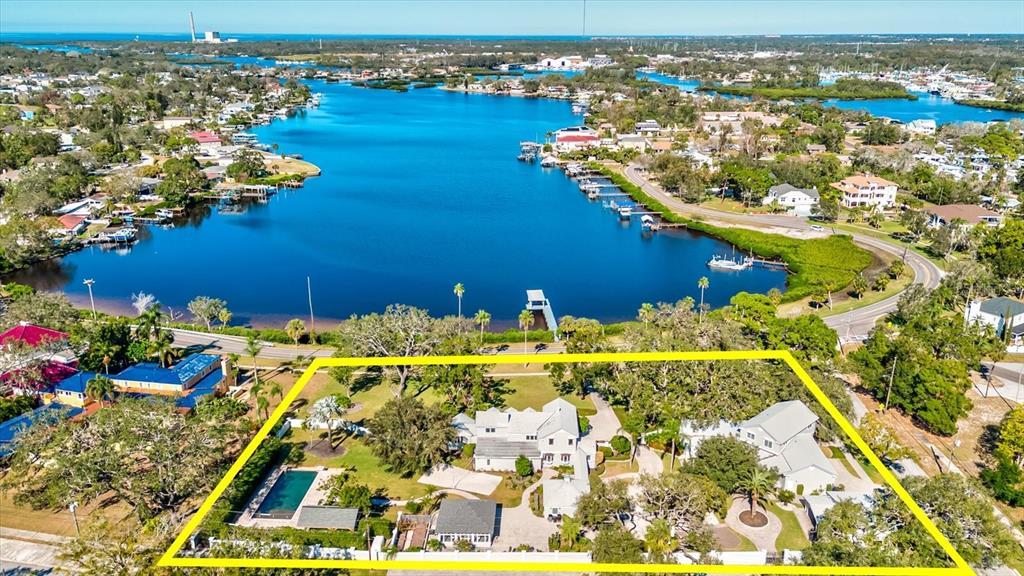 Picture of 518 Riverside Drive, Tarpon Springs, FL 34689