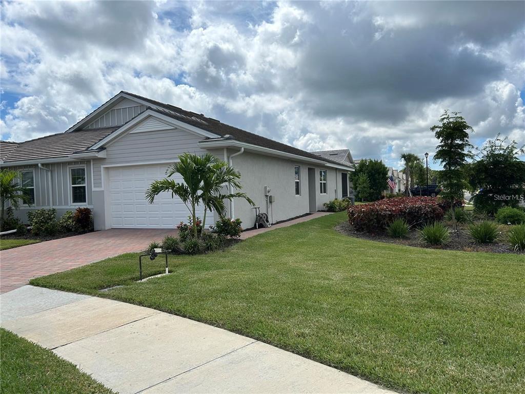 Picture of 139 Ibiza Loop, Venice, FL 34292