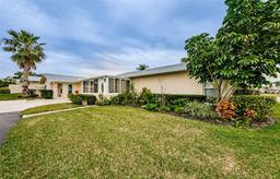 Picture of 2739 Sherbrooke Lane Unit B, Palm Harbor, FL 34684