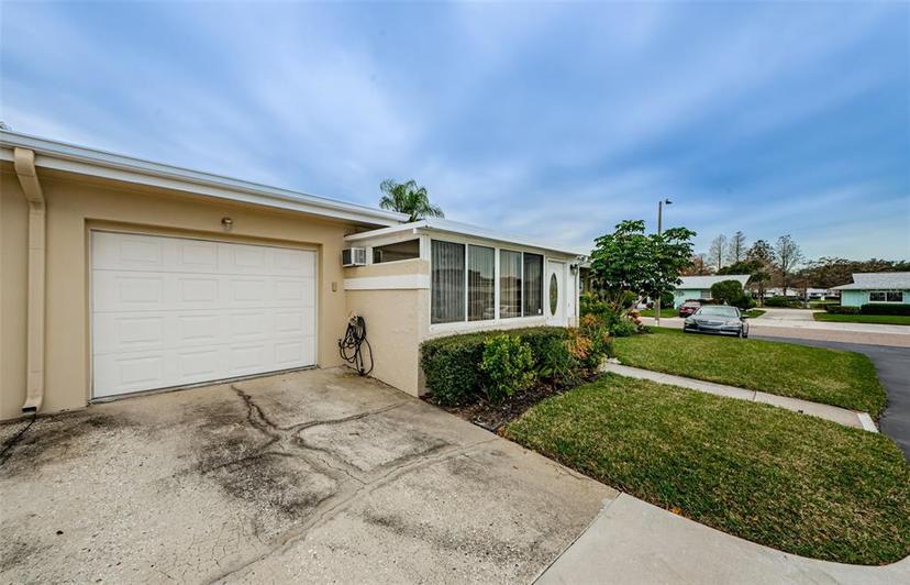 Picture of 2739 Sherbrooke Lane Unit B, Palm Harbor FL 34684