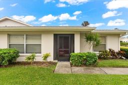 Picture of 4156 Bowling Green Circle Unit 28, Sarasota, FL 34233