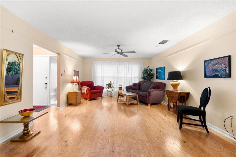 Picture of 4156 Bowling Green Circle Unit 28, Sarasota FL 34233