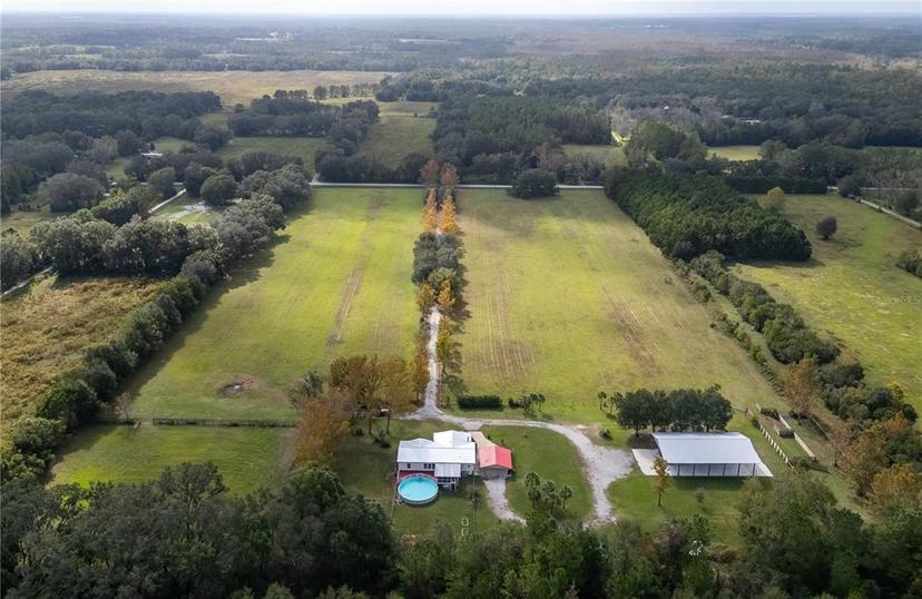 Picture of 23004 E County Road 1474, Hawthorne FL 32640