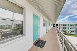 Picture of 1900 59Th Avenue N Unit 305, St Petersburg, FL 33714