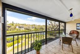 Picture of 1519 Pelican Point Drive Unit 292, Sarasota, FL 34231