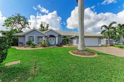 Picture of 316 Roseling Circle, Venice, FL 34293