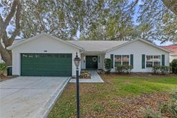 Picture of 25813 Glen Eagle Dr, Leesburg, FL 34748