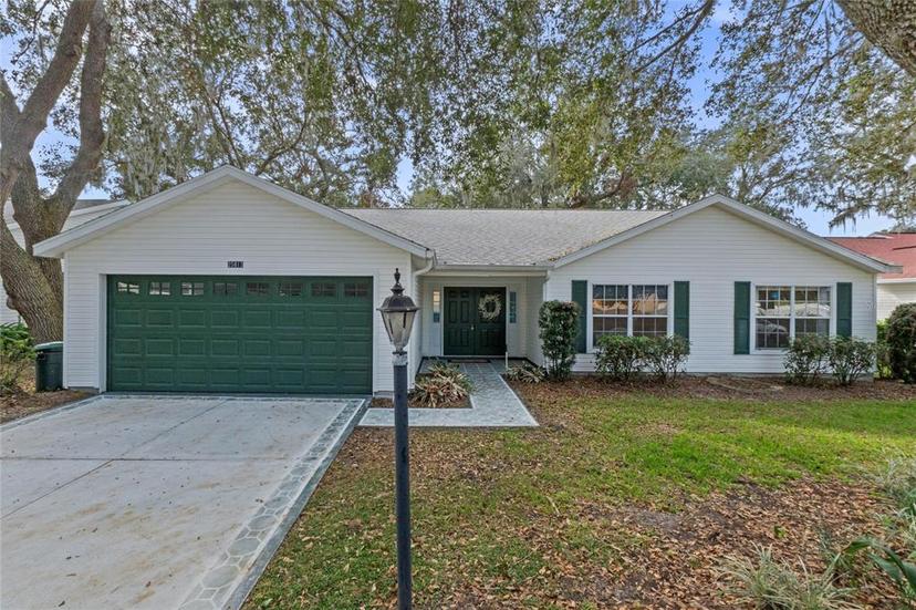 Picture of 25813 Glen Eagle Dr, Leesburg FL 34748