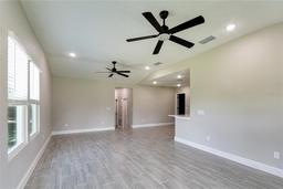 Picture of 639 Shore Acres Drive, Lakeland, FL 33801