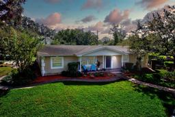 Picture of 1339 Robinhood Lane S, Lakeland, FL 33813