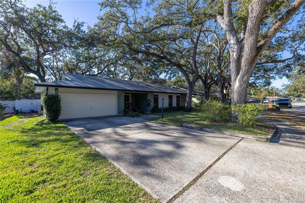 Picture of 2227 Willowbrook Drive, Clearwater, FL 33764