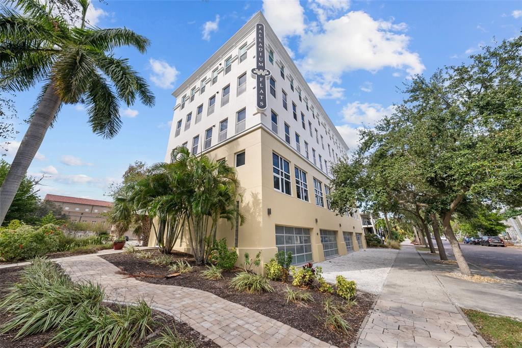 Picture of 205 5Th Avenue N Unit 202, St Petersburg, FL 33701