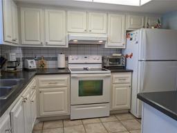 Picture of 3935 Lake Bayshore Drive Unit F-316, Bradenton, FL 34205