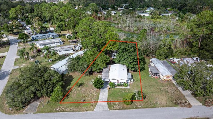 Picture of 12145 Lakeview Drive, Leesburg FL 34788