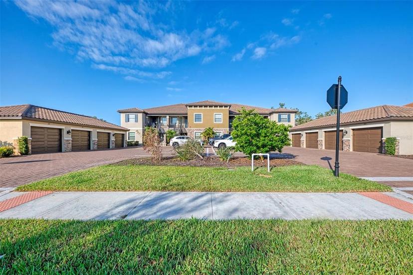 Picture of 12413 Osorio Court Unit 101, Sarasota FL 34238