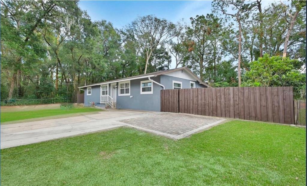 Picture of 714 E Michigan Avenue, Deland, FL 32724