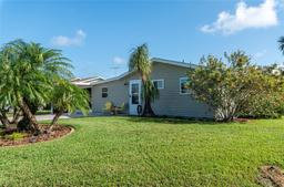 Picture of 26608 Bermuda Drive, Tavares, FL 32778