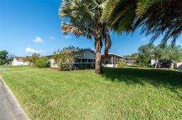 Picture of 26608 Bermuda Drive, Tavares, FL 32778