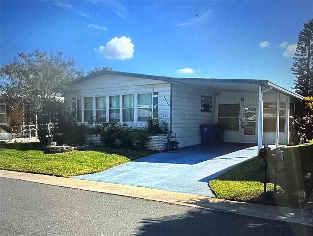 Picture of 922 Pine Ridge Drive, Lakeland, FL 33809